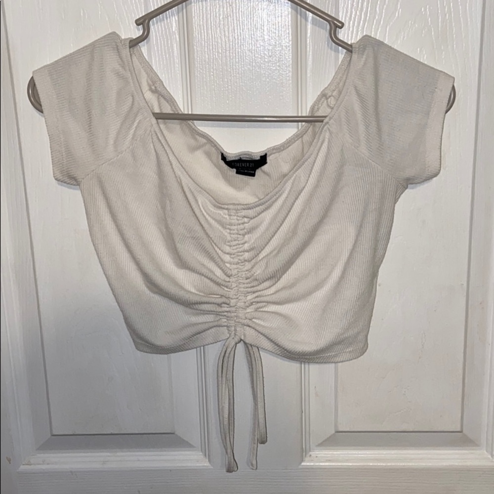 🤍4/$15 White scrunch tie top